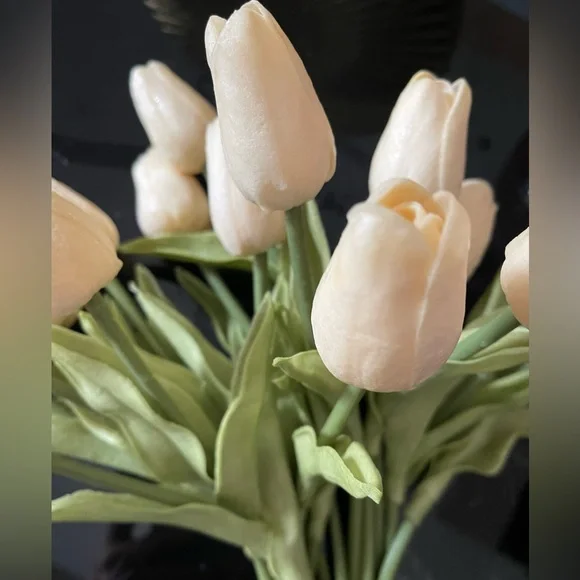 Faux Ivory Silk Tulips | 2 Bunches | Like New | Excellent Condition - Picture 3 of 8